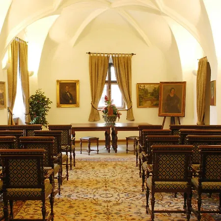 Oldinn Hotel